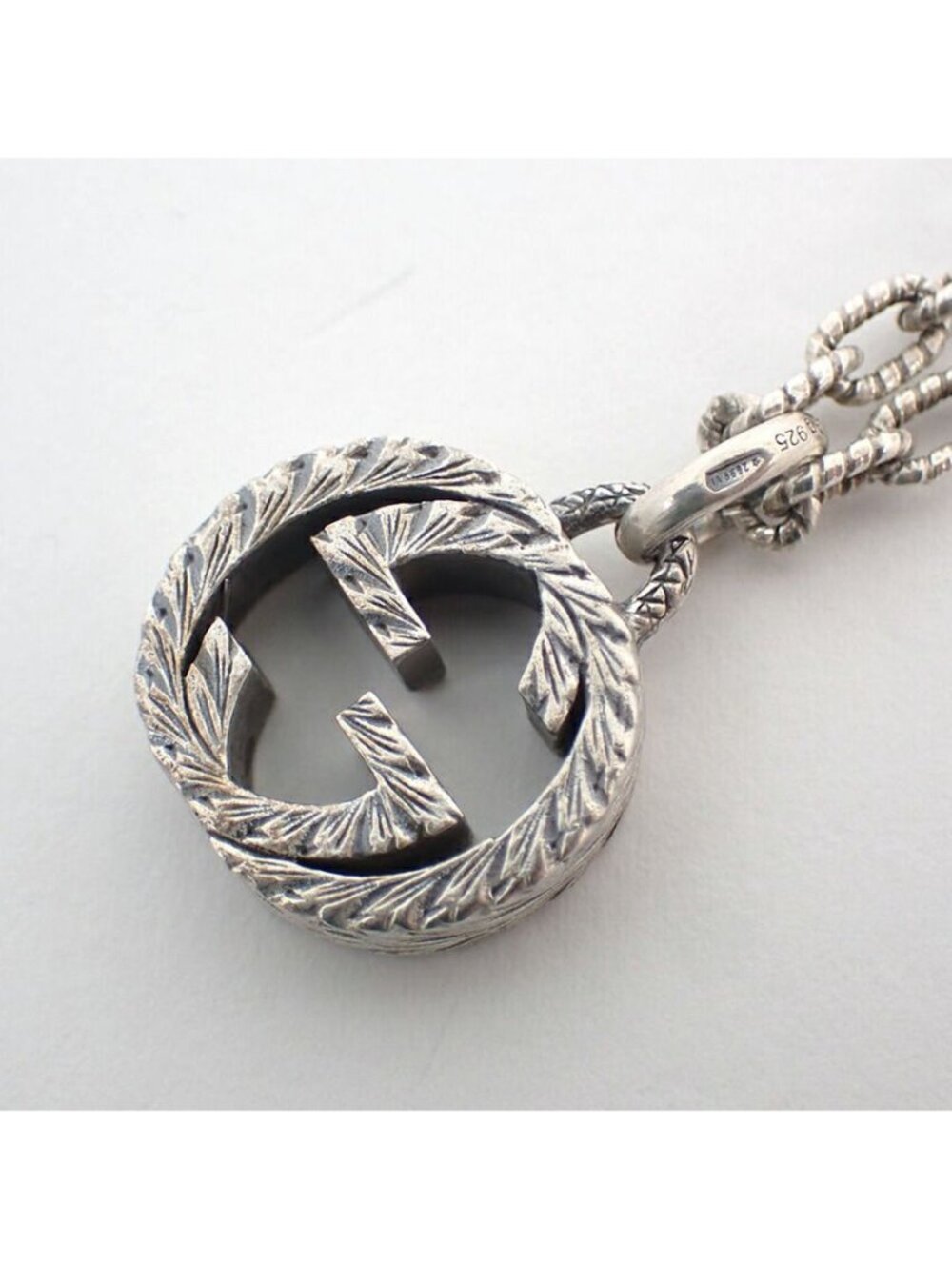 Gucci Interlocking Pendant Necklace - Picture 6 of 10